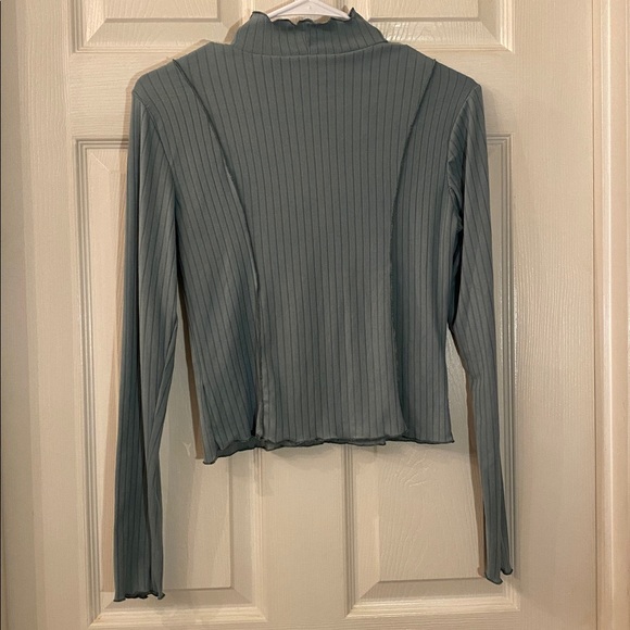 NO COMMENT NWTs Chic Ribbed Long Sleeve Top - Picture 8 of 12